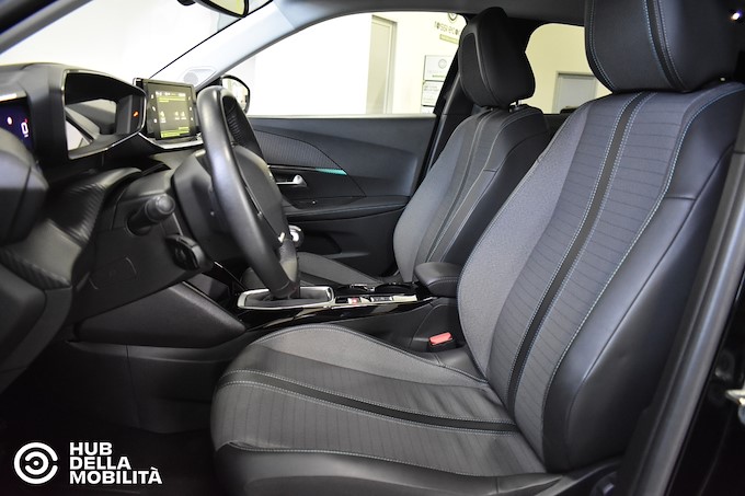 PEUGEOT 2008 BlueHDi 110 S&S Allure